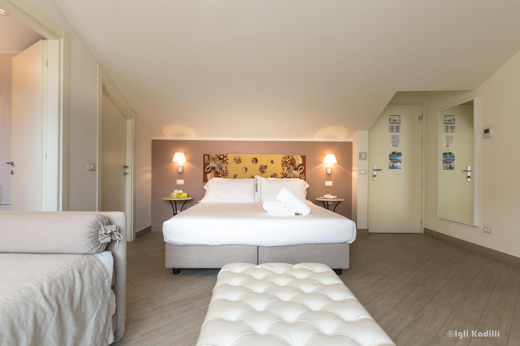 Hotel San Pietro Palace Финале Лигуре Екстериор снимка