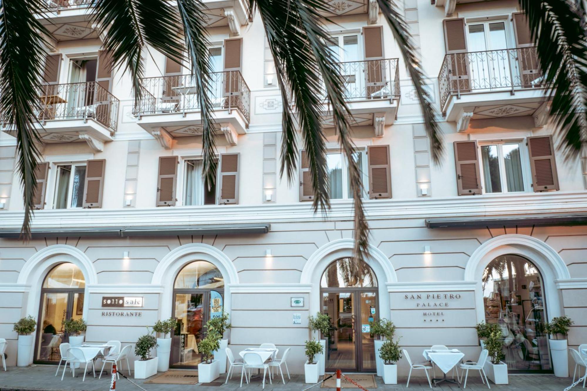 Hotel San Pietro Palace Финале Лигуре Екстериор снимка