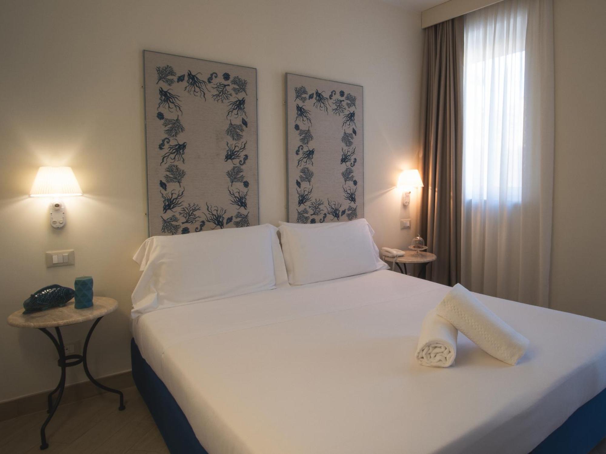 Hotel San Pietro Palace Финале Лигуре Екстериор снимка